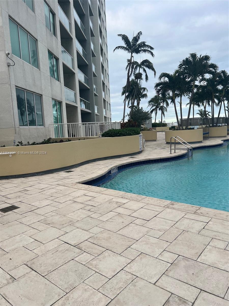 253 NE 2nd St 219, Miami, Florida 33132, ,1 BathroomBathrooms,Residentiallease,For Rent,253 NE 2nd St 219,A11543571