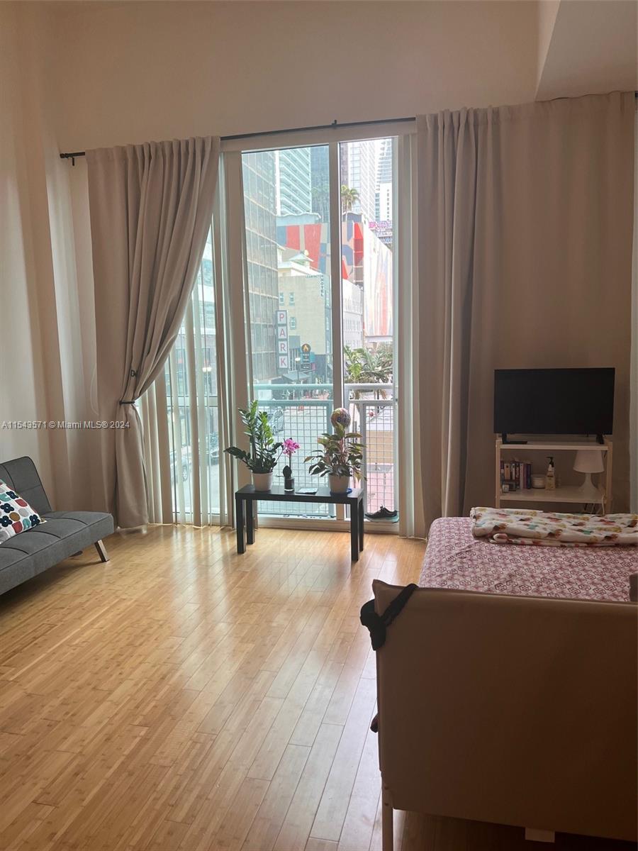 253 NE 2nd St 219, Miami, Florida 33132, ,1 BathroomBathrooms,Residentiallease,For Rent,253 NE 2nd St 219,A11543571