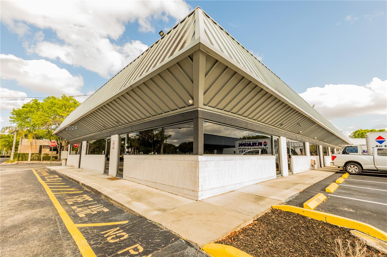10130 NW 47th St 10130, Sunrise, Florida 33351, ,Commercialsale,For Sale,10130 NW 47th St 10130,A11543605
