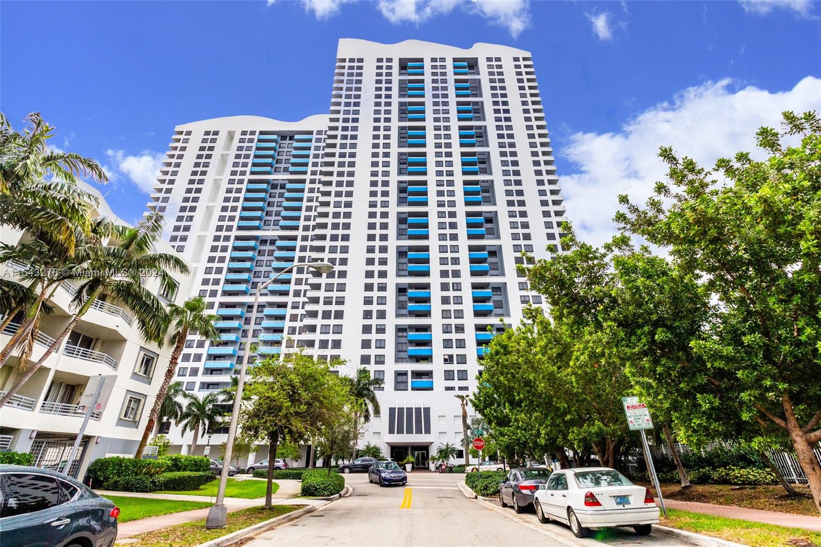 1330  West Ave #1811 For Sale A11543278, FL