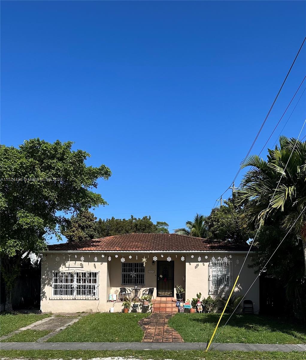 2225 SW 11th Ter  For Sale A11524436, FL