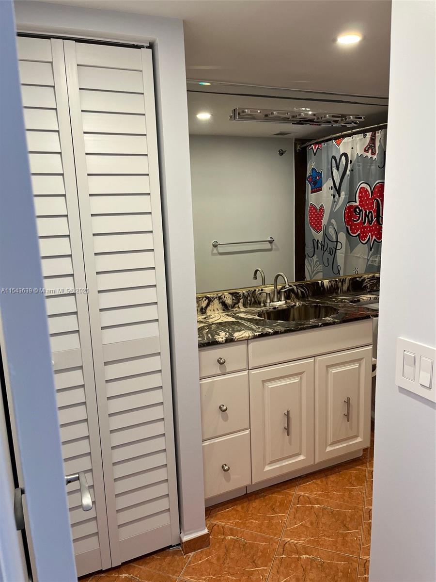 2801 183rd St, Aventura, FL, 33160 United States, 1 Bedroom Bedrooms, ,2 BathroomsBathrooms,Residential,For Sale,183rd St,A11543639