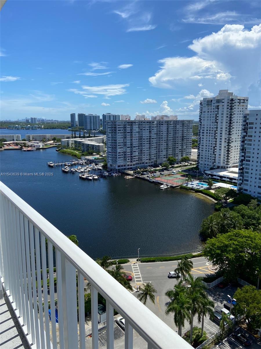 2801 183rd St, Aventura, FL, 33160 United States, 1 Bedroom Bedrooms, ,2 BathroomsBathrooms,Residential,For Sale,183rd St,A11543639