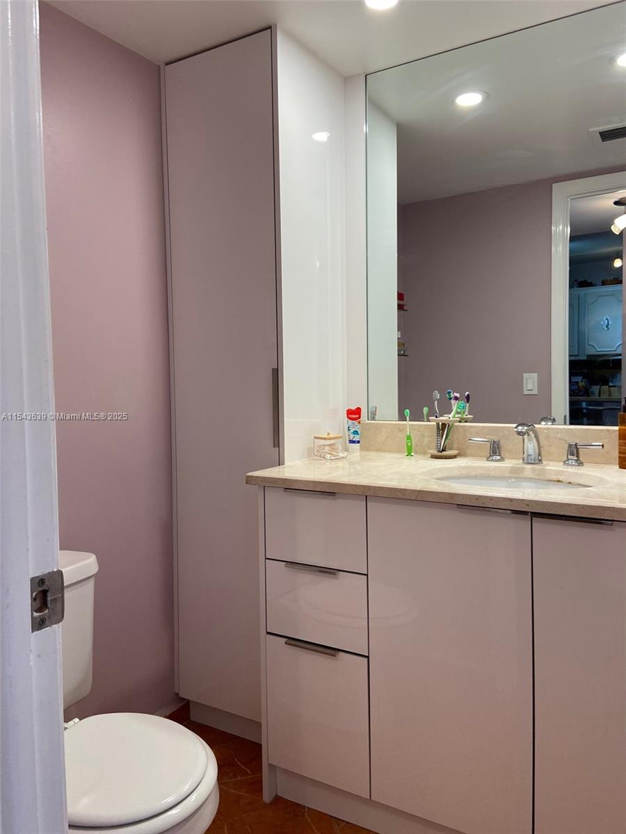 2801 183rd St, Aventura, FL, 33160 United States, 1 Bedroom Bedrooms, ,2 BathroomsBathrooms,Residential,For Sale,183rd St,A11543639