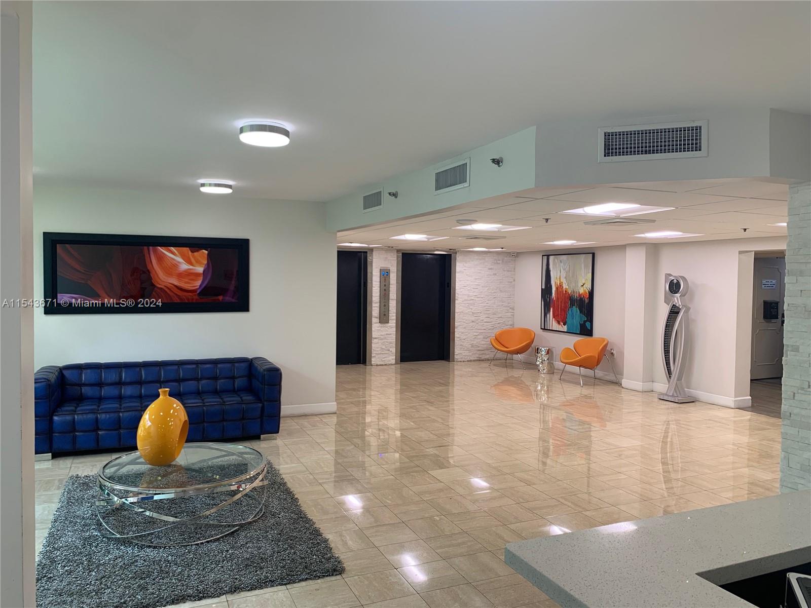 919 Hillcrest Dr 210, Hollywood, Florida 33021, 2 Bedrooms Bedrooms, ,2 BathroomsBathrooms,Residentiallease,For Rent,919 Hillcrest Dr 210,A11543671