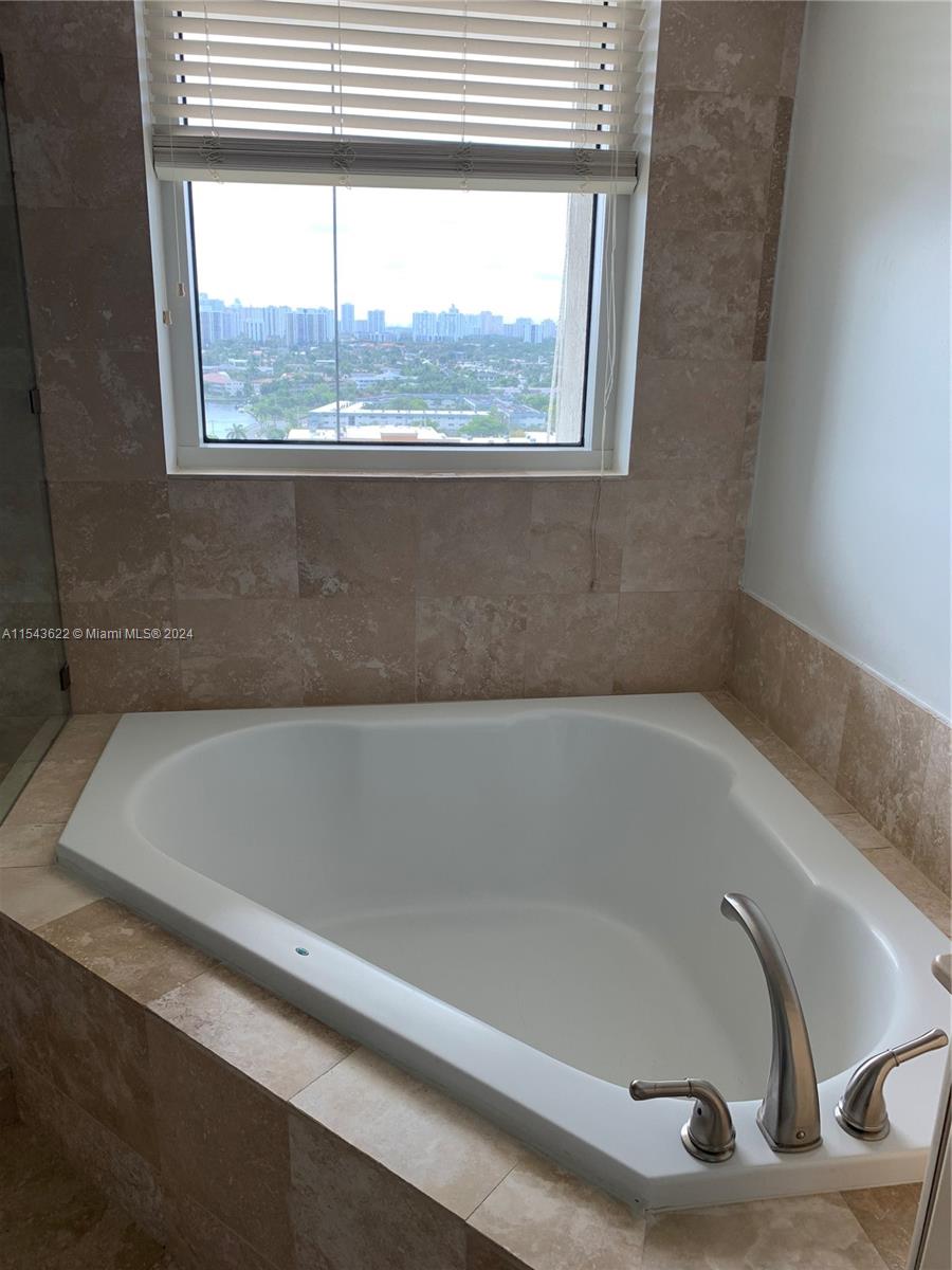 1755 E Hallandale Beach Blvd 1507E, Hallandale Beach, Florida 33009, 2 Bedrooms Bedrooms, ,2 BathroomsBathrooms,Residentiallease,For Rent,1755 E Hallandale Beach Blvd 1507E,A11543622