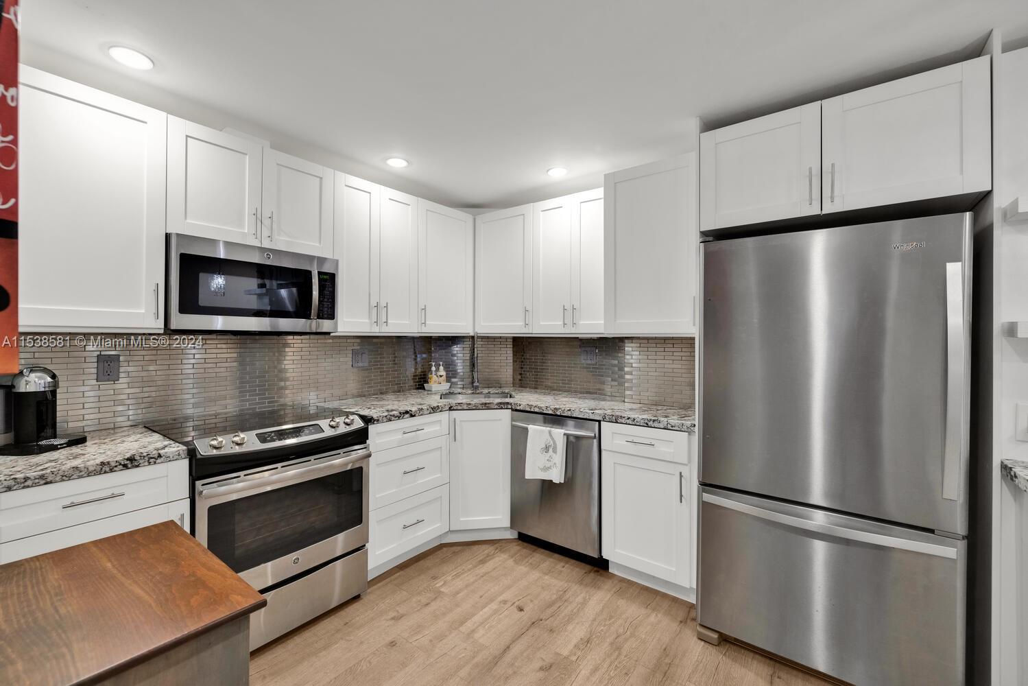 3200 36th St, Fort Lauderdale, FL, 33308 United States, 2 Bedrooms Bedrooms, ,2 BathroomsBathrooms,Residential,For Sale,36th St,A11538581