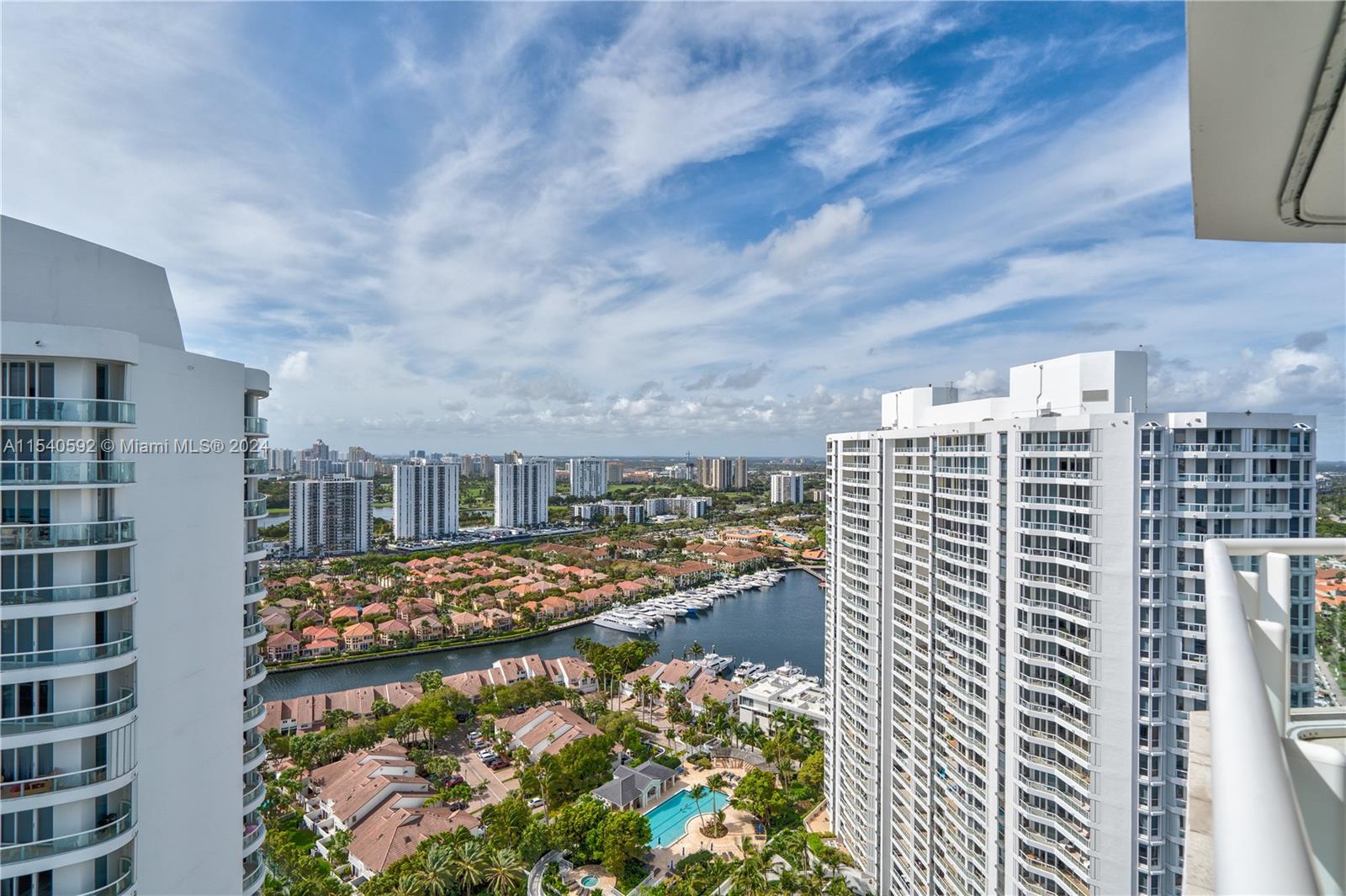 21150 Point Pl, Aventura, FL, 33180 United States, 2 Bedrooms Bedrooms, ,2 BathroomsBathrooms,Residential,For Sale,Point Pl,A11540592