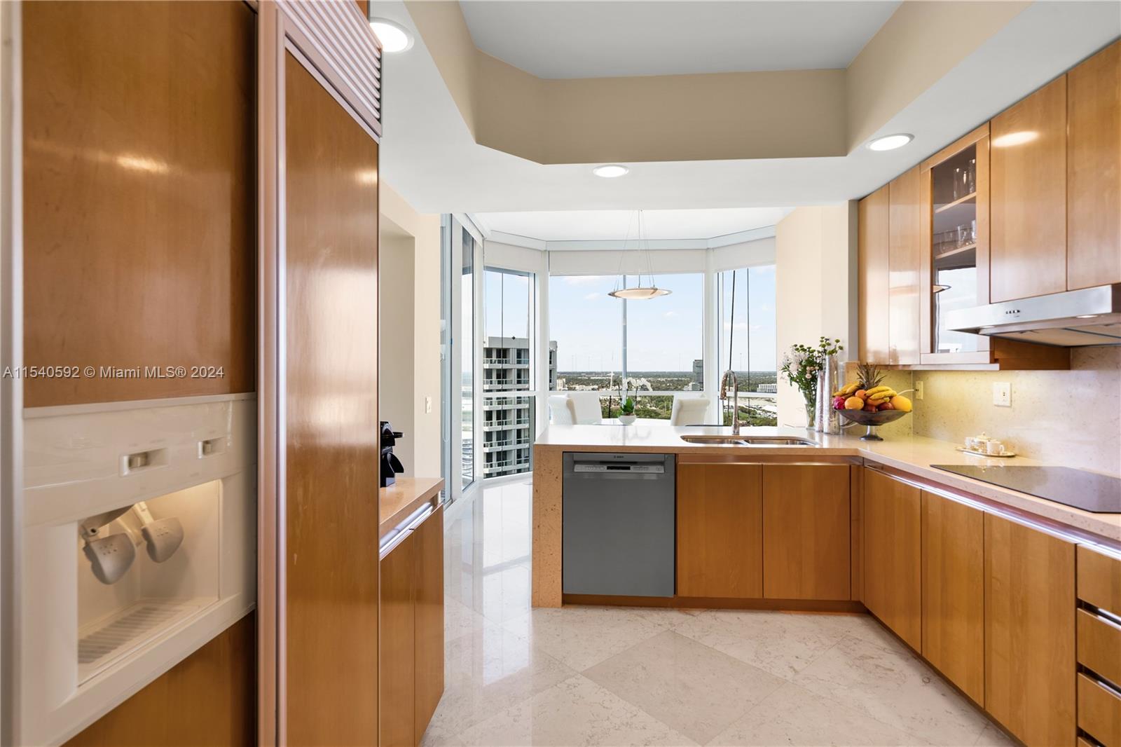 21150 Point Pl, Aventura, FL, 33180 United States, 2 Bedrooms Bedrooms, ,2 BathroomsBathrooms,Residential,For Sale,Point Pl,A11540592