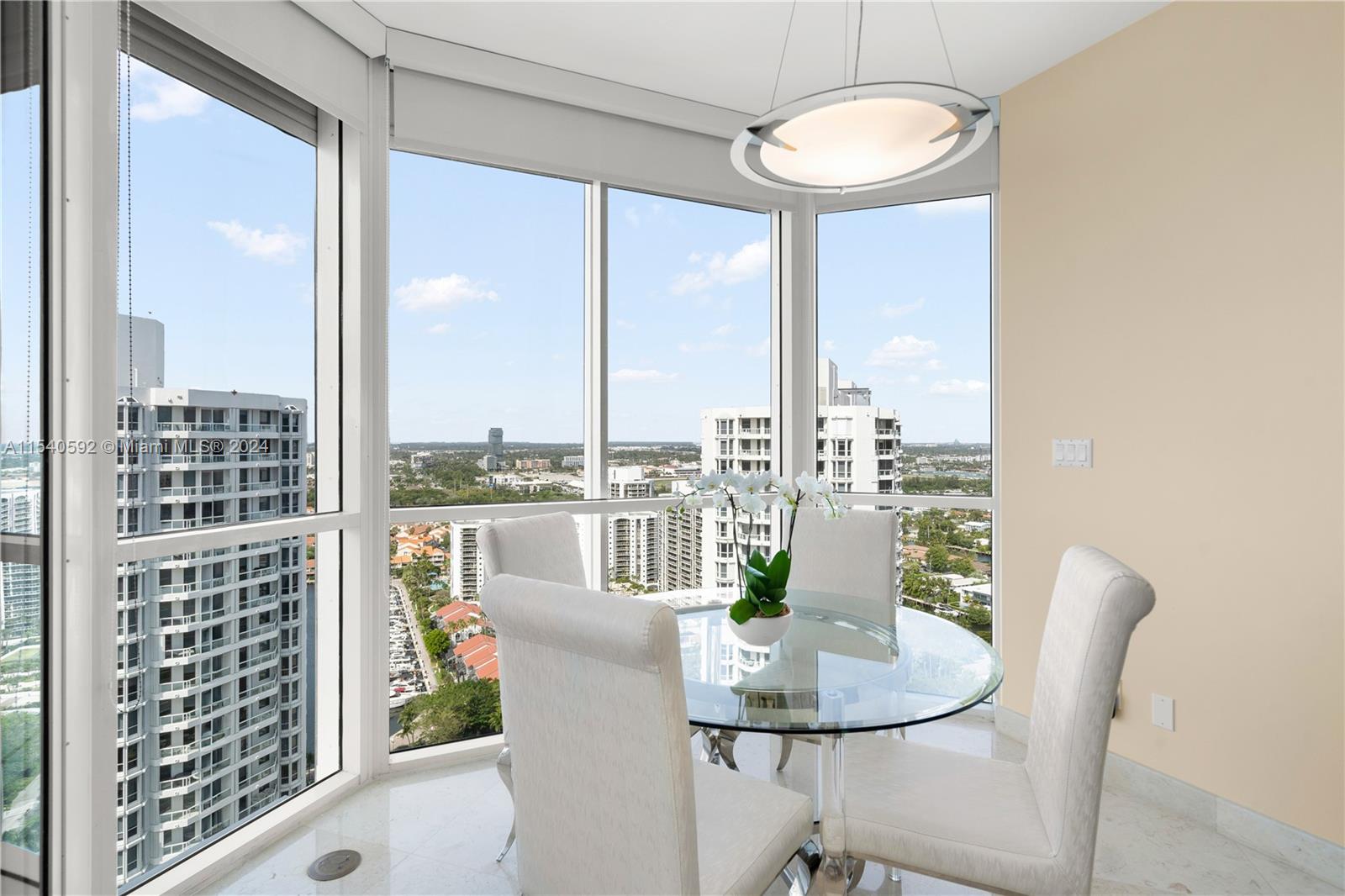 21150 Point Pl, Aventura, FL, 33180 United States, 2 Bedrooms Bedrooms, ,2 BathroomsBathrooms,Residential,For Sale,Point Pl,A11540592