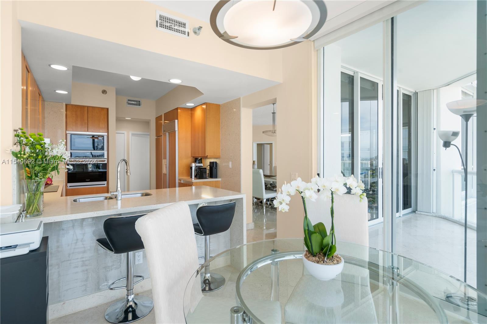 21150 Point Pl, Aventura, FL, 33180 United States, 2 Bedrooms Bedrooms, ,2 BathroomsBathrooms,Residential,For Sale,Point Pl,A11540592