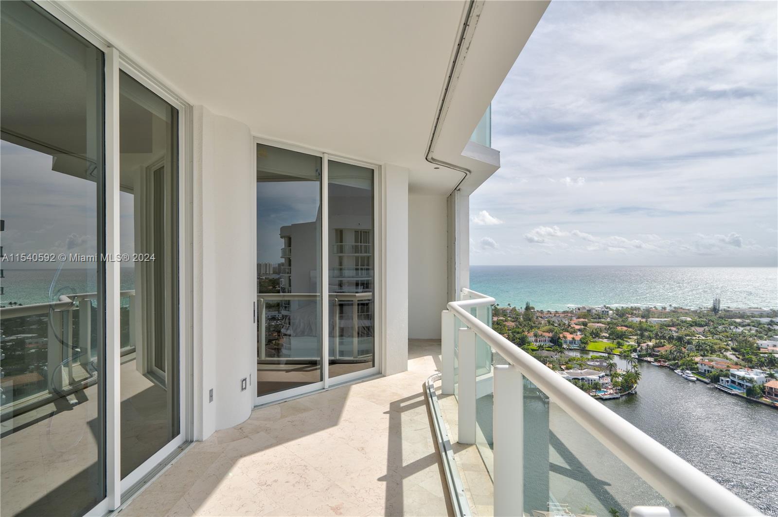 21150 Point Pl, Aventura, FL, 33180 United States, 2 Bedrooms Bedrooms, ,2 BathroomsBathrooms,Residential,For Sale,Point Pl,A11540592