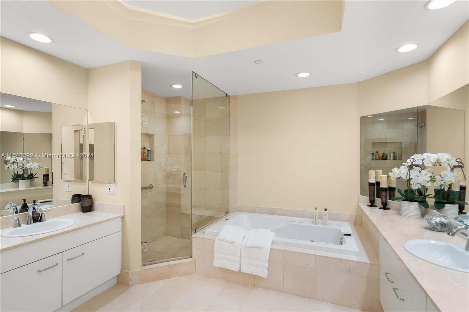 21150 Point Pl, Aventura, FL, 33180 United States, 2 Bedrooms Bedrooms, ,2 BathroomsBathrooms,Residential,For Sale,Point Pl,A11540592