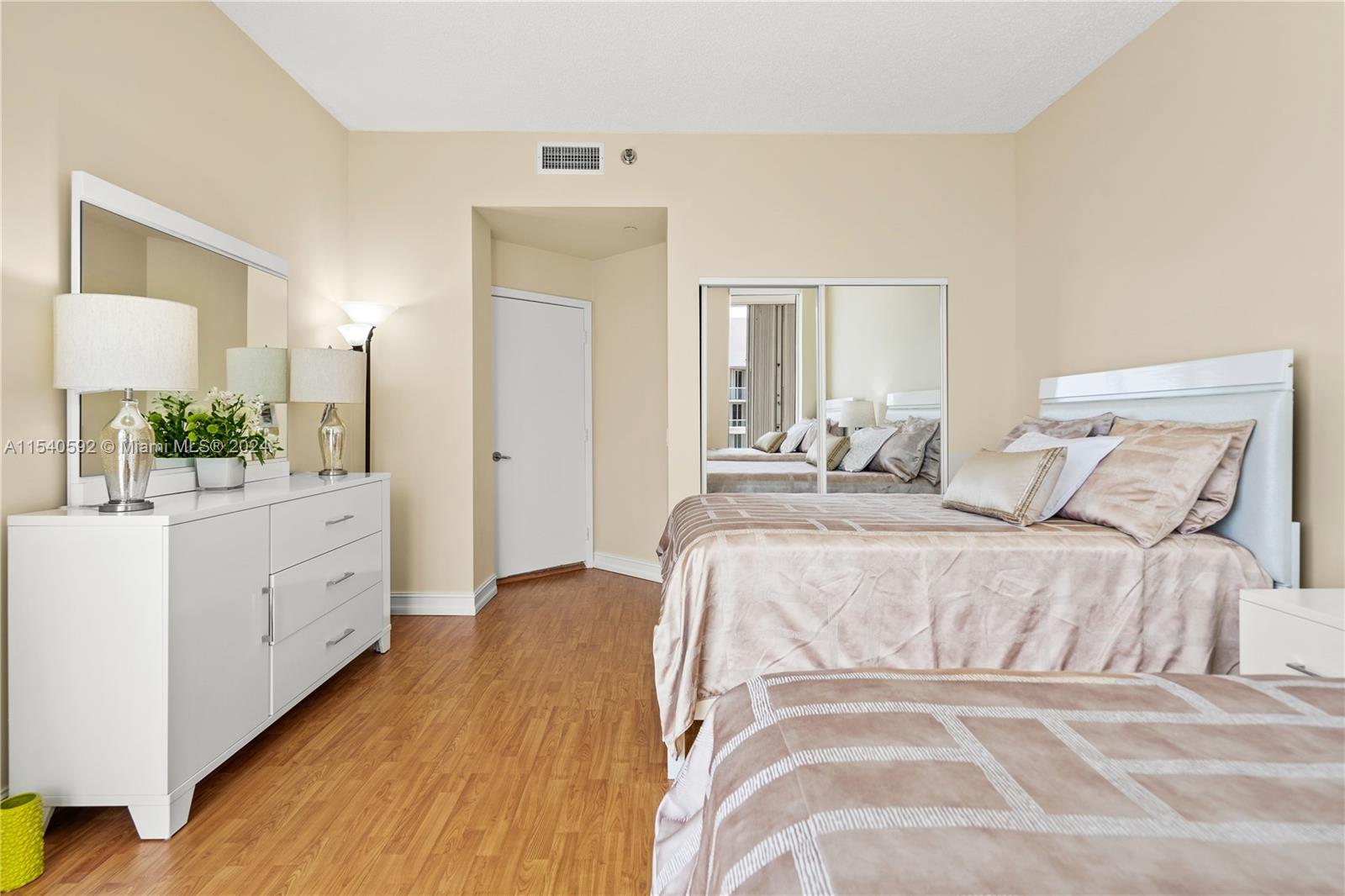 21150 Point Pl, Aventura, FL, 33180 United States, 2 Bedrooms Bedrooms, ,2 BathroomsBathrooms,Residential,For Sale,Point Pl,A11540592