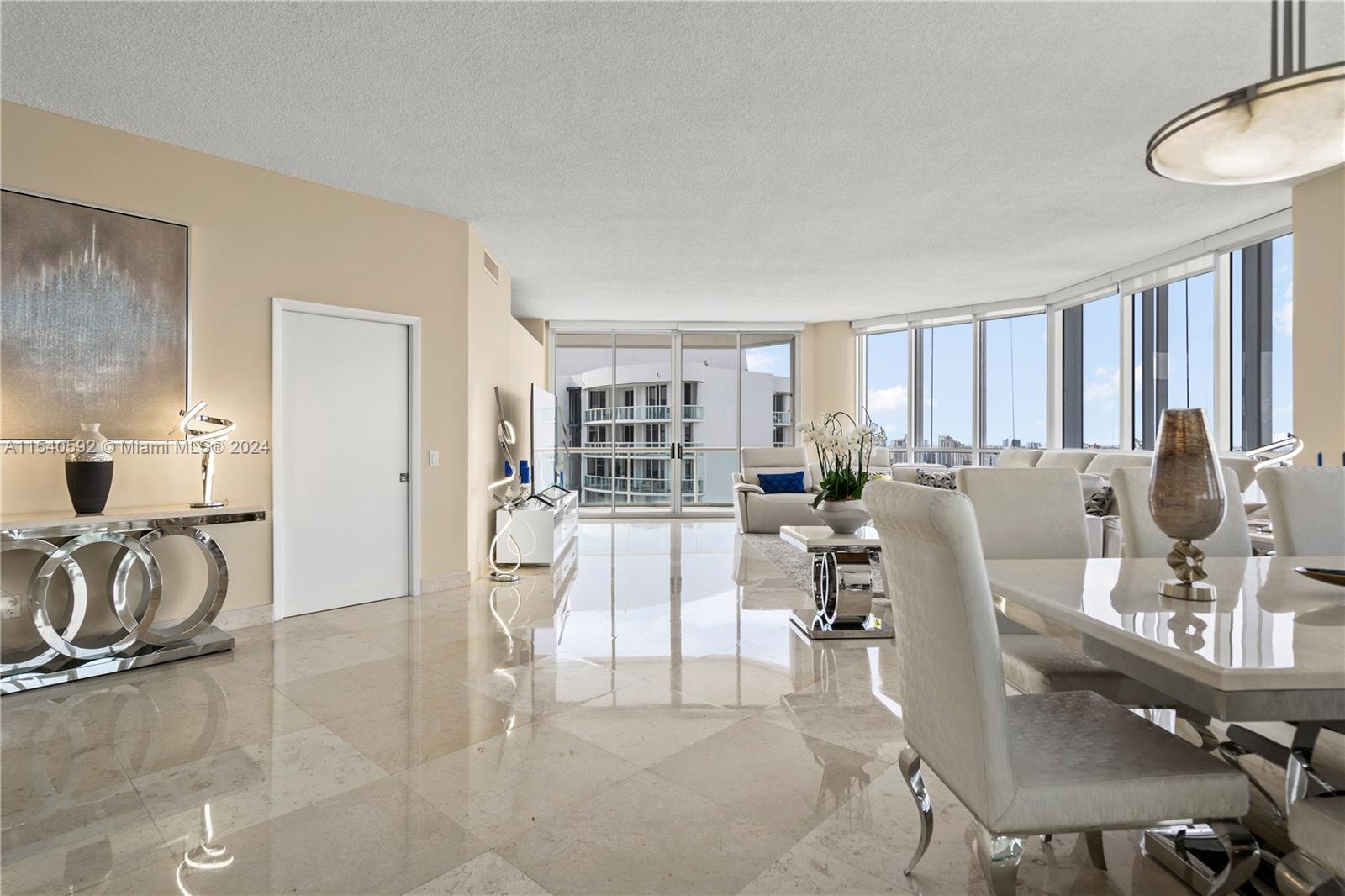 21150 Point Pl, Aventura, FL, 33180 United States, 2 Bedrooms Bedrooms, ,2 BathroomsBathrooms,Residential,For Sale,Point Pl,A11540592