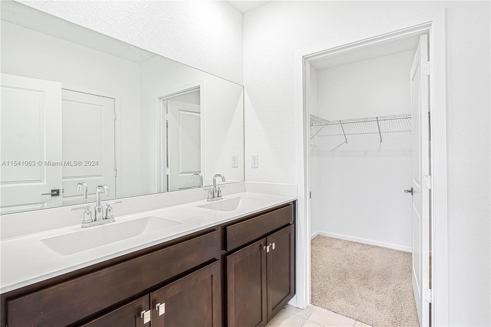 823 SE 18th St, Homestead, Florida 33034, 4 Bedrooms Bedrooms, ,2 BathroomsBathrooms,Residentiallease,For Rent,823 SE 18th St,A11541063