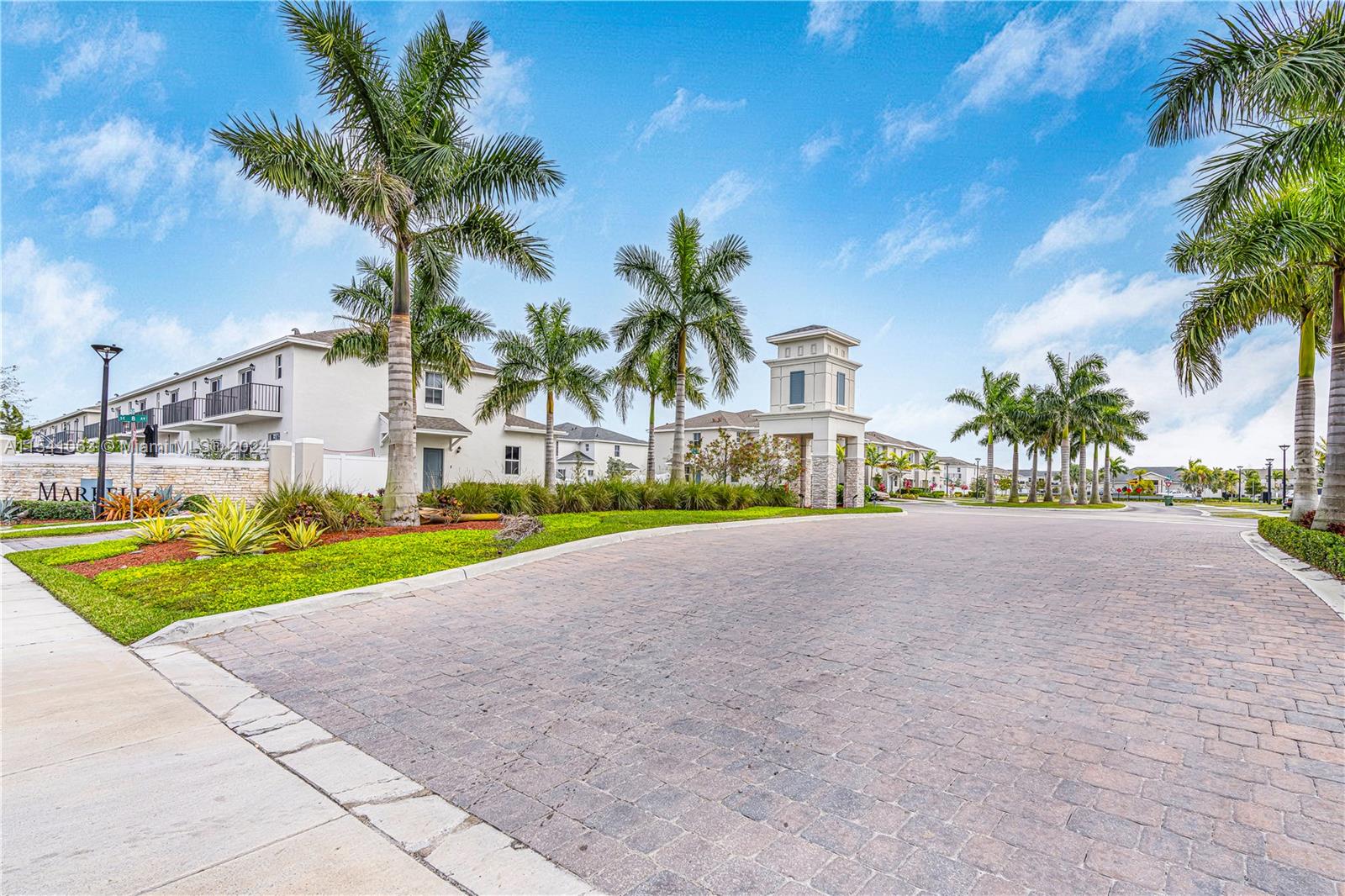 823 SE 18th St, Homestead, Florida 33034, 4 Bedrooms Bedrooms, ,2 BathroomsBathrooms,Residentiallease,For Rent,823 SE 18th St,A11541063