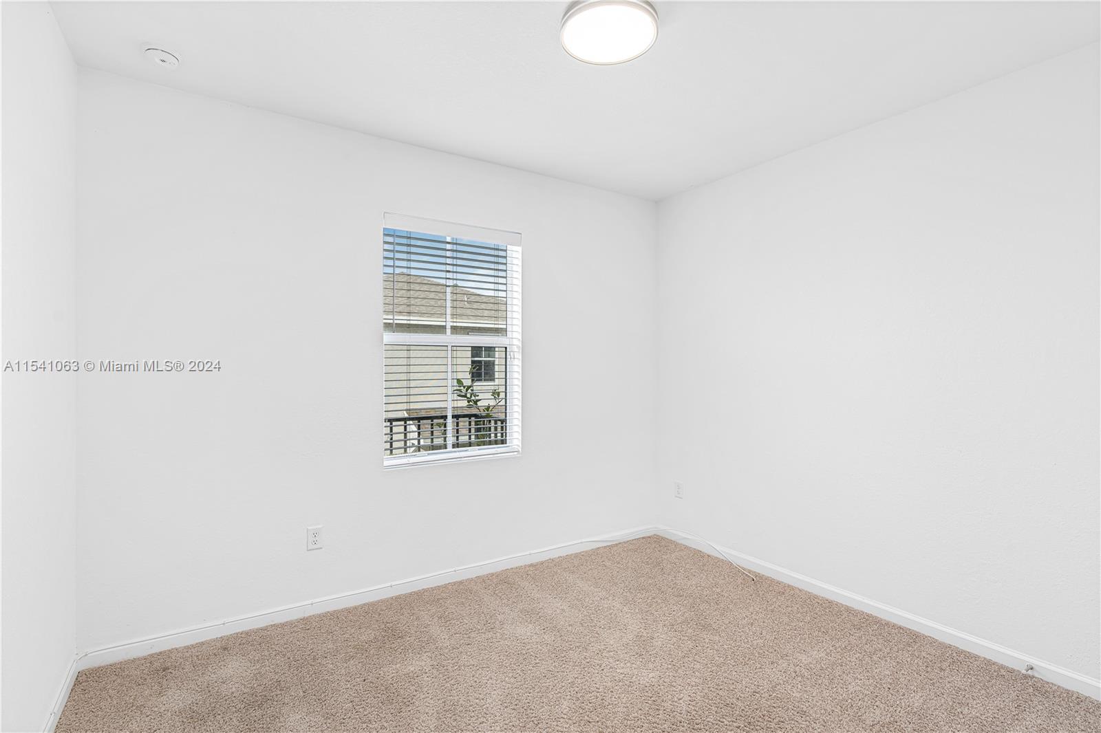 823 SE 18th St, Homestead, Florida 33034, 4 Bedrooms Bedrooms, ,2 BathroomsBathrooms,Residentiallease,For Rent,823 SE 18th St,A11541063