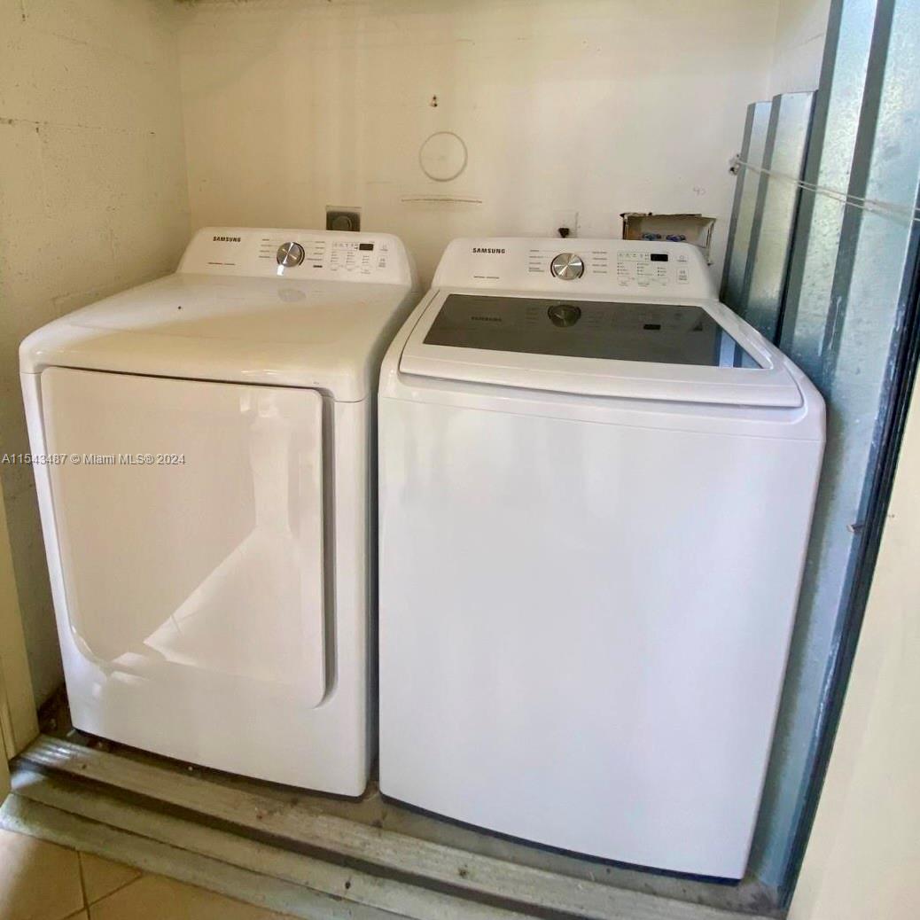 Hollywood, Florida 33021, 1 Bedroom Bedrooms, ,1 BathroomBathrooms,Residentiallease,For Rent,A11543487