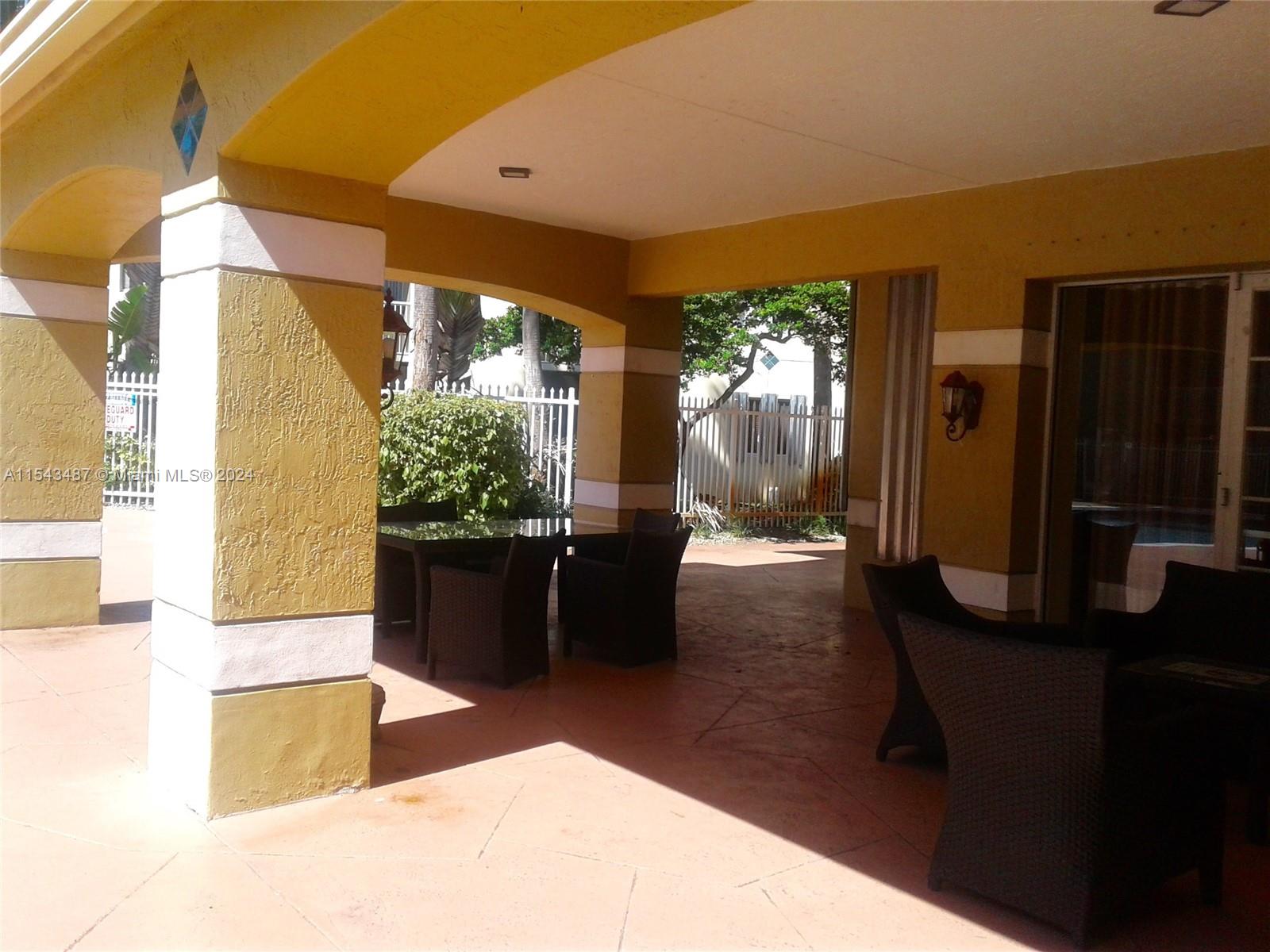 Hollywood, Florida 33021, 1 Bedroom Bedrooms, ,1 BathroomBathrooms,Residentiallease,For Rent,A11543487