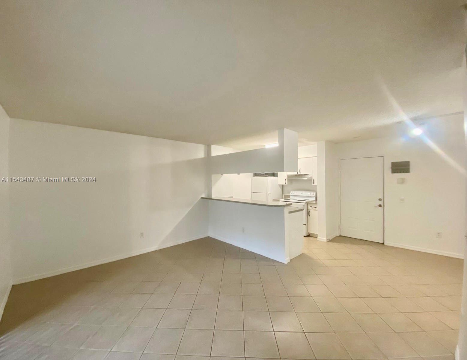 Hollywood, Florida 33021, 1 Bedroom Bedrooms, ,1 BathroomBathrooms,Residentiallease,For Rent,A11543487
