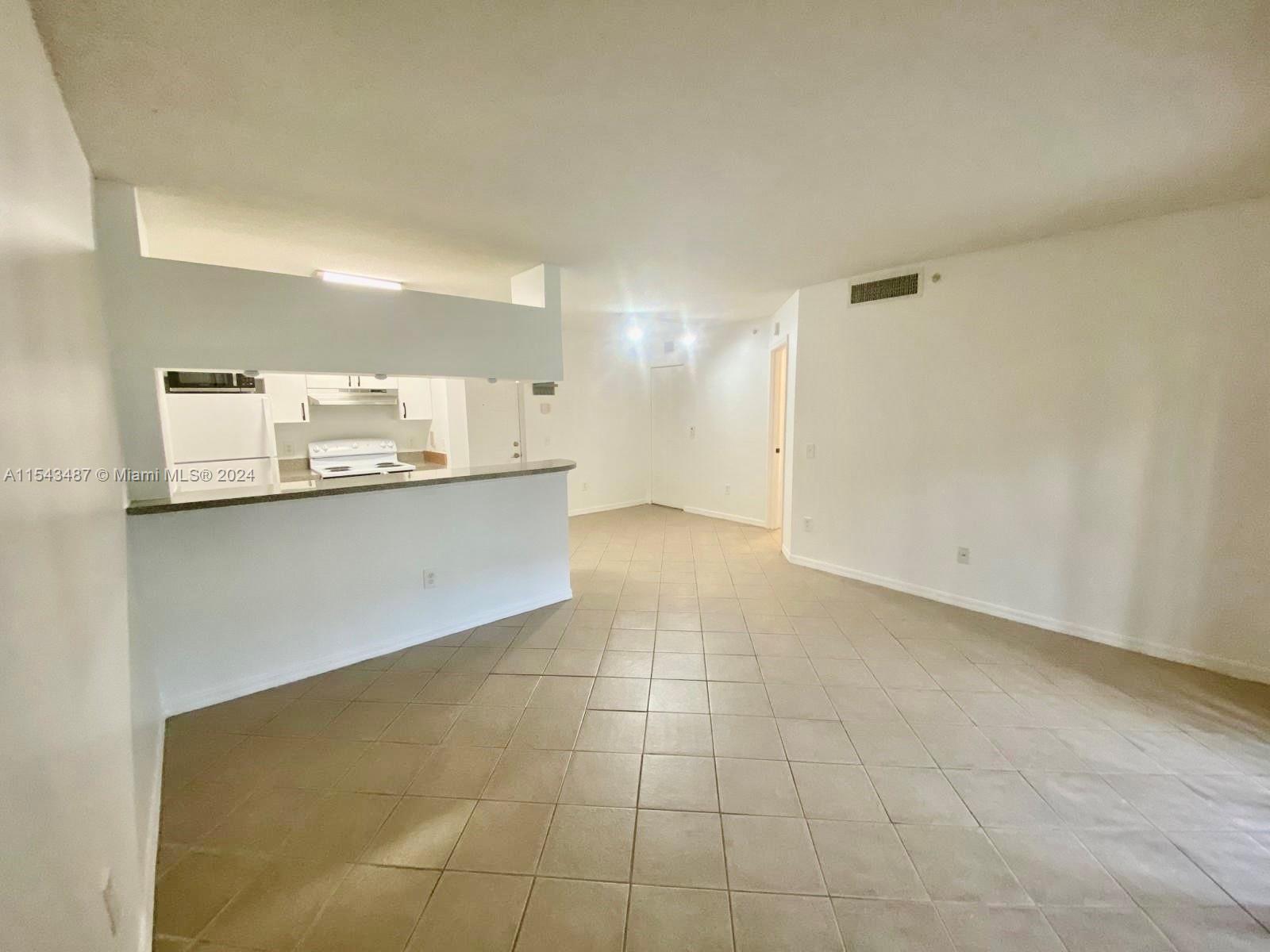 Hollywood, Florida 33021, 1 Bedroom Bedrooms, ,1 BathroomBathrooms,Residentiallease,For Rent,A11543487