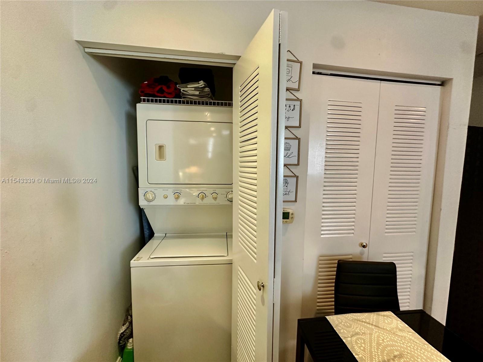 111 E Flagler St 910, Miami, Florida 33131, 1 Bedroom Bedrooms, ,1 BathroomBathrooms,Residential,For Sale,111 E Flagler St 910,A11543339