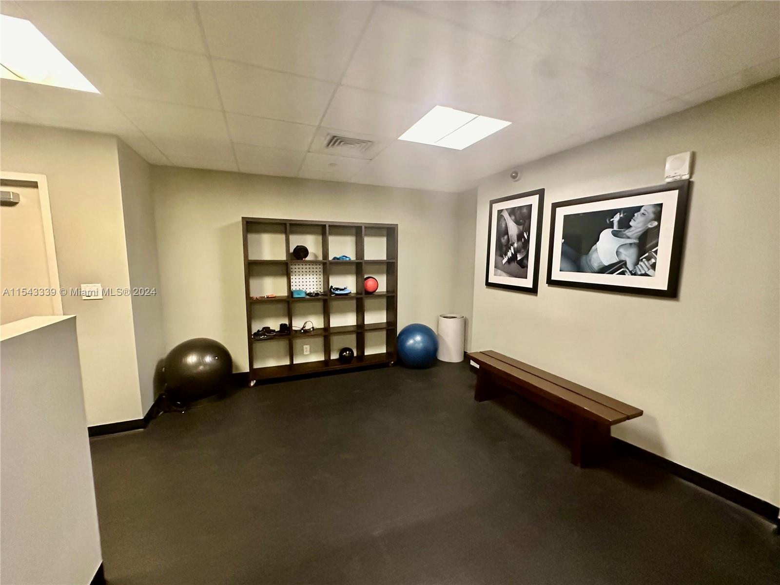 111 E Flagler St 910, Miami, Florida 33131, 1 Bedroom Bedrooms, ,1 BathroomBathrooms,Residential,For Sale,111 E Flagler St 910,A11543339