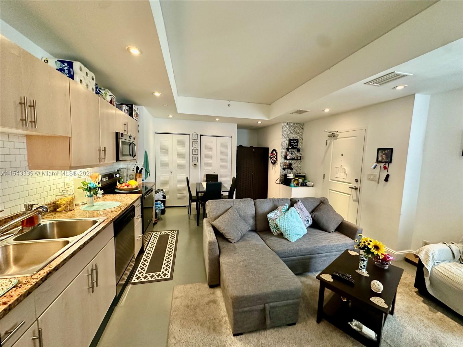 111 E Flagler St 910, Miami, Florida 33131, 1 Bedroom Bedrooms, ,1 BathroomBathrooms,Residential,For Sale,111 E Flagler St 910,A11543339