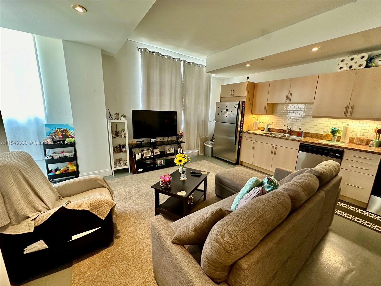 111 E Flagler St 910, Miami, Florida 33131, 1 Bedroom Bedrooms, ,1 BathroomBathrooms,Residential,For Sale,111 E Flagler St 910,A11543339