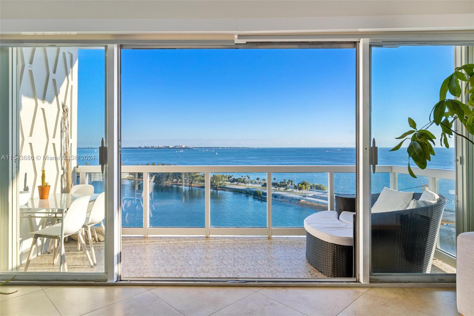 2451 Brickell Ave 18S, Miami, Florida 33129, 2 Bedrooms Bedrooms, ,2 BathroomsBathrooms,Residentiallease,For Rent,2451 Brickell Ave 18S,A11543686