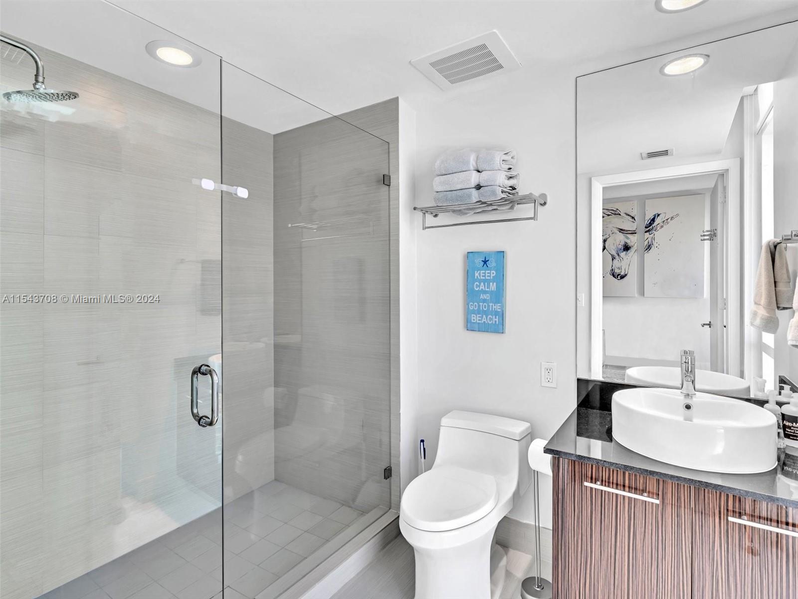 3951 Ocean Dr, Hollywood, FL, 33019 United States, 4 Bedrooms Bedrooms, ,4 BathroomsBathrooms,Residential,For Sale,Ocean Dr,A11543708