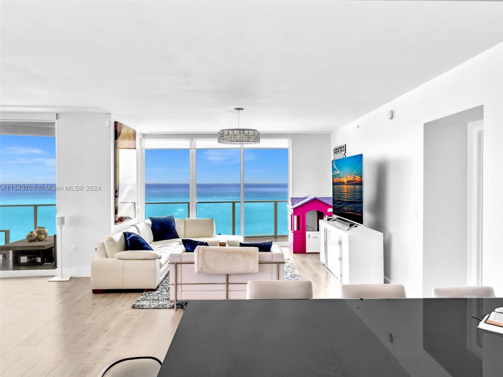 3951 Ocean Dr, Hollywood, FL, 33019 United States, 4 Bedrooms Bedrooms, ,4 BathroomsBathrooms,Residential,For Sale,Ocean Dr,A11543708