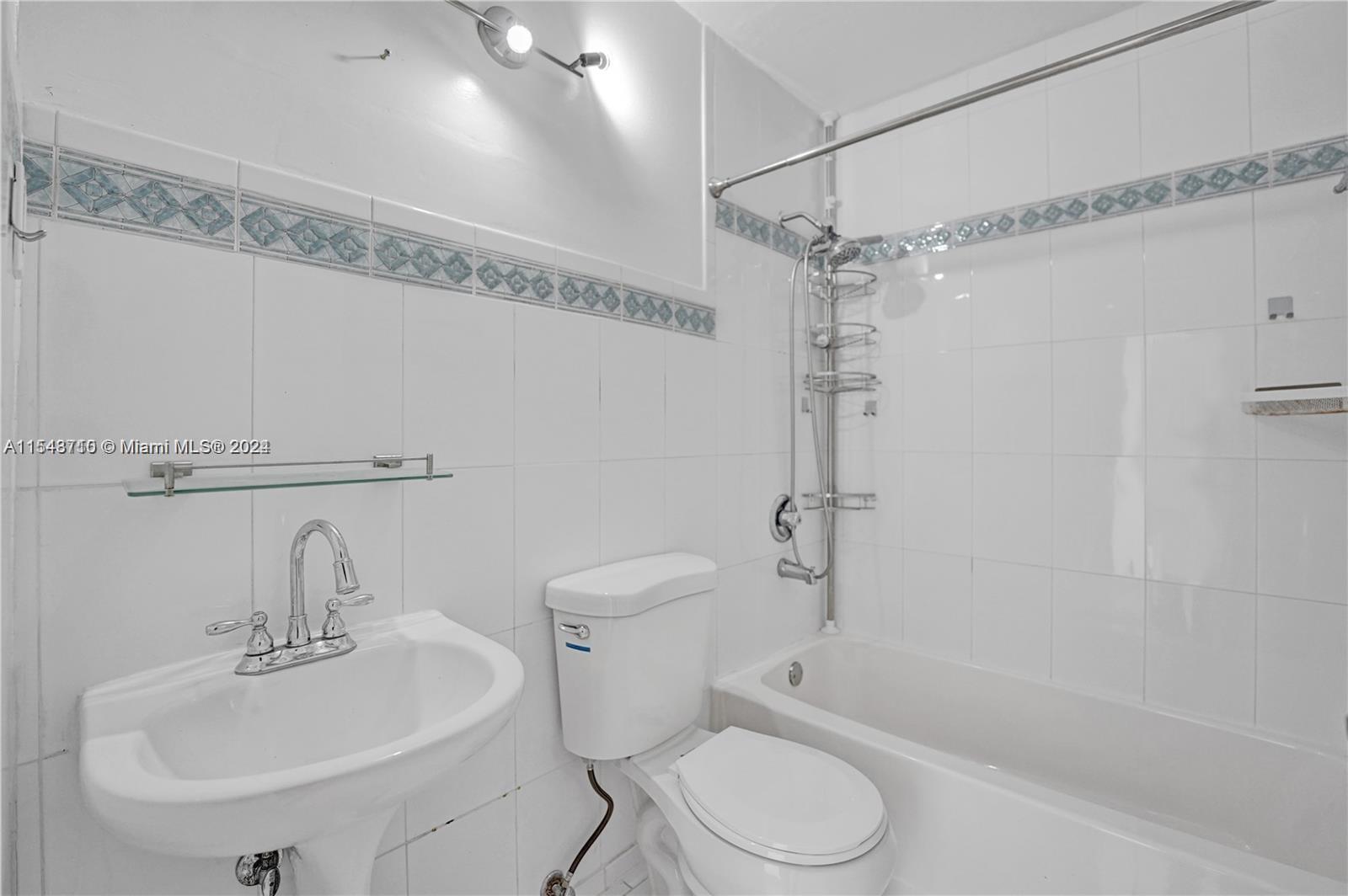 2745 SW 17th St 2745, Miami, Florida 33145, 4 Bedrooms Bedrooms, ,3 BathroomsBathrooms,Residentiallease,For Rent,2745 SW 17th St 2745,A11543710