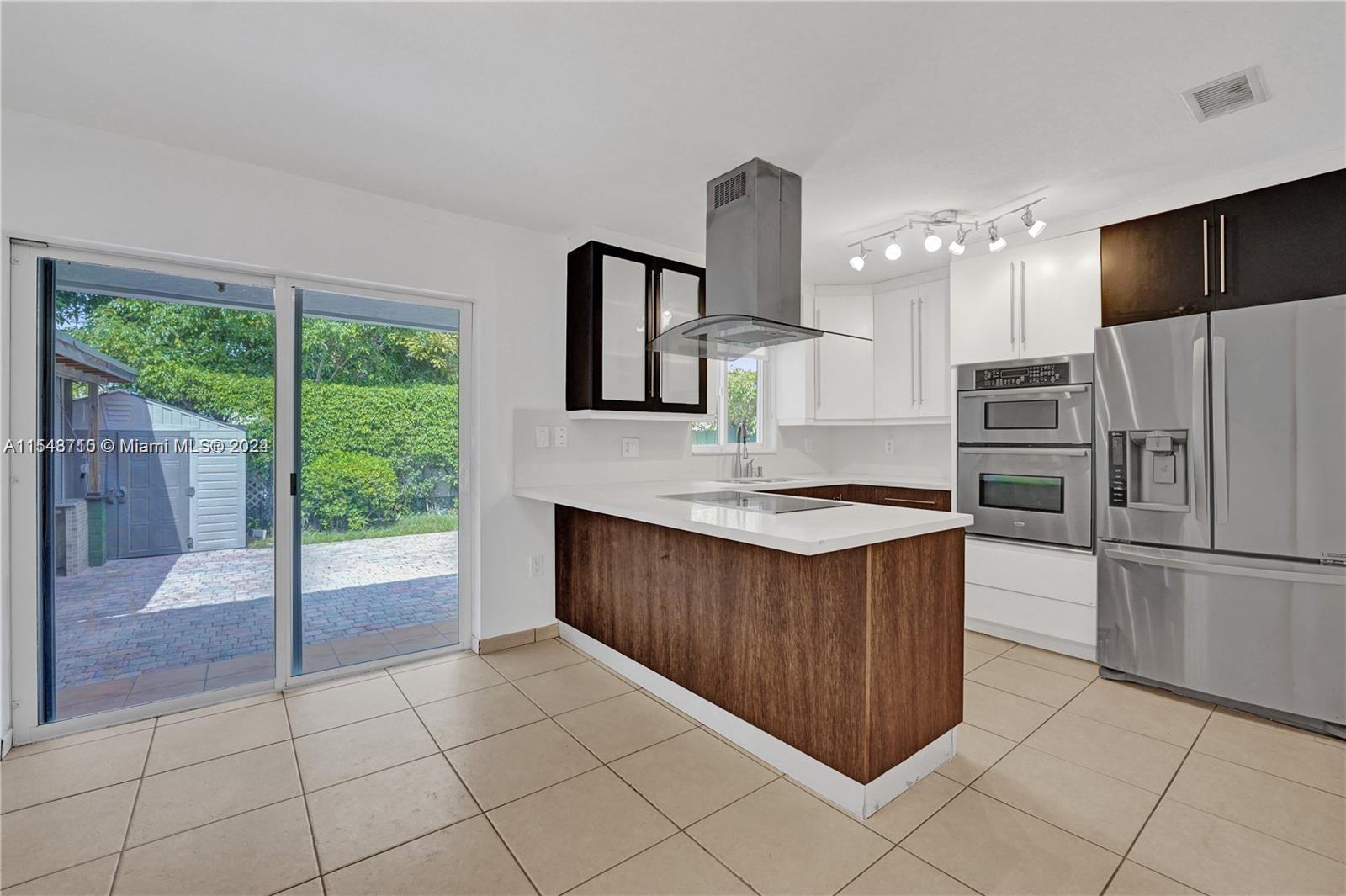 2745 SW 17th St 2745, Miami, Florida 33145, 4 Bedrooms Bedrooms, ,3 BathroomsBathrooms,Residentiallease,For Rent,2745 SW 17th St 2745,A11543710