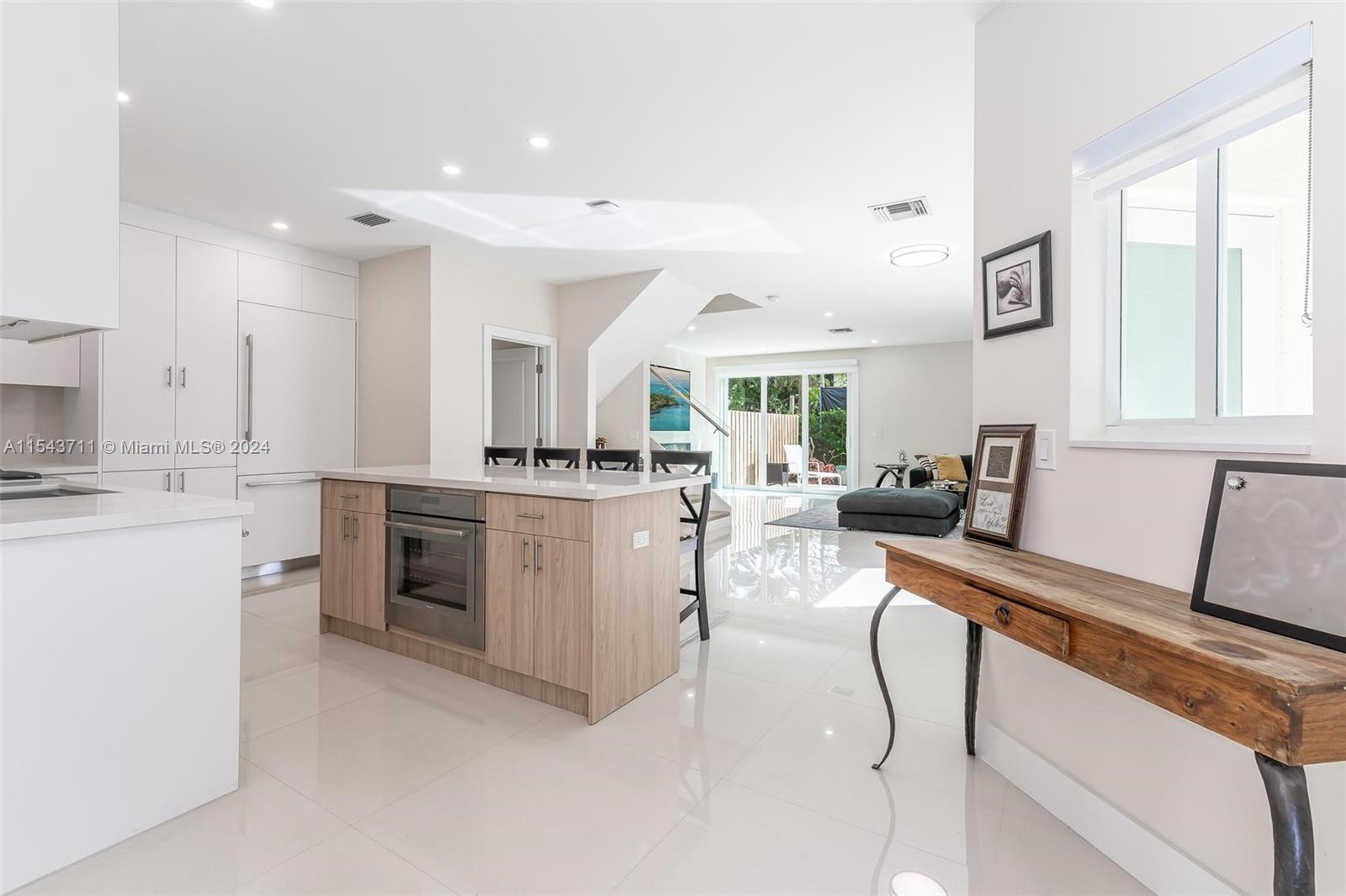 521 7th Ave, Fort Lauderdale, FL, 33315 United States, 3 Bedrooms Bedrooms, ,2 BathroomsBathrooms,Residential,For Sale,7th Ave,A11543711