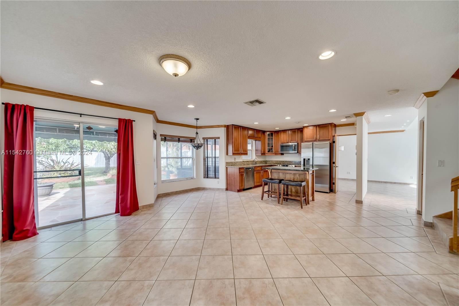 Listing Photo 16