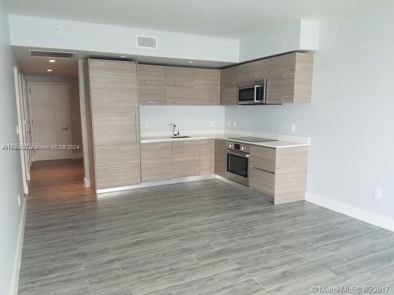 1300 S Miami Ave 4308, Miami, Florida 33130, 1 Bedroom Bedrooms, ,1 BathroomBathrooms,Residentiallease,For Rent,1300 S Miami Ave 4308,A11540957