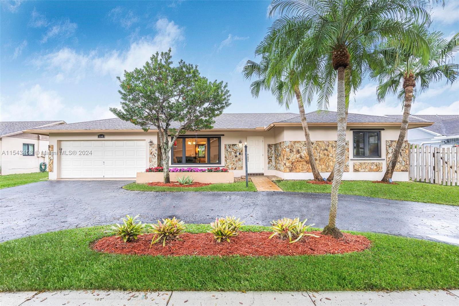 5340 SW 117th Ter  For Sale A11543458, FL