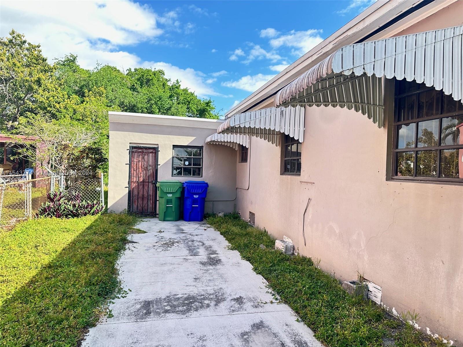 75 NW 52nd St 0, Miami, Florida 33127, 2 Bedrooms Bedrooms, ,1 BathroomBathrooms,Residentiallease,For Rent,75 NW 52nd St 0,A11543774