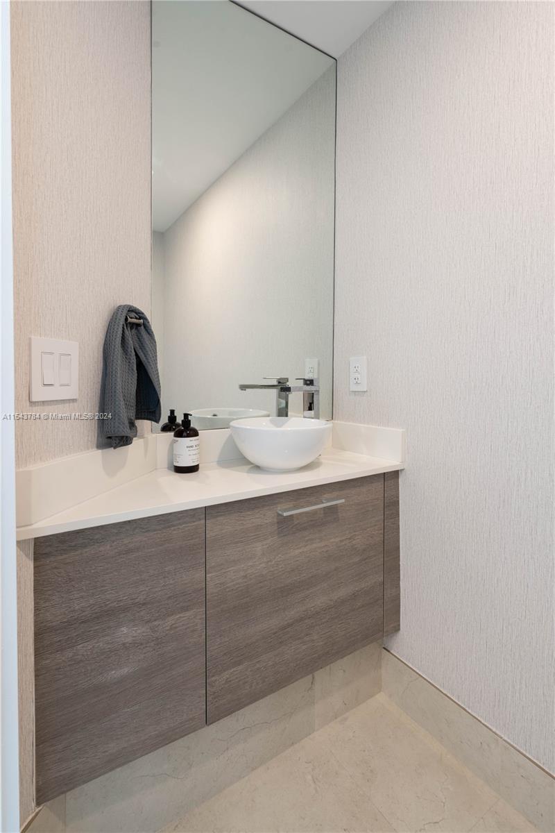 650 NE 32nd St 3601, Miami, Florida 33137, 4 Bedrooms Bedrooms, ,4 BathroomsBathrooms,Residentiallease,For Rent,650 NE 32nd St 3601,A11543784