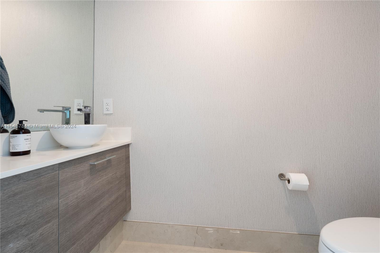 650 NE 32nd St 3601, Miami, Florida 33137, 4 Bedrooms Bedrooms, ,4 BathroomsBathrooms,Residentiallease,For Rent,650 NE 32nd St 3601,A11543784