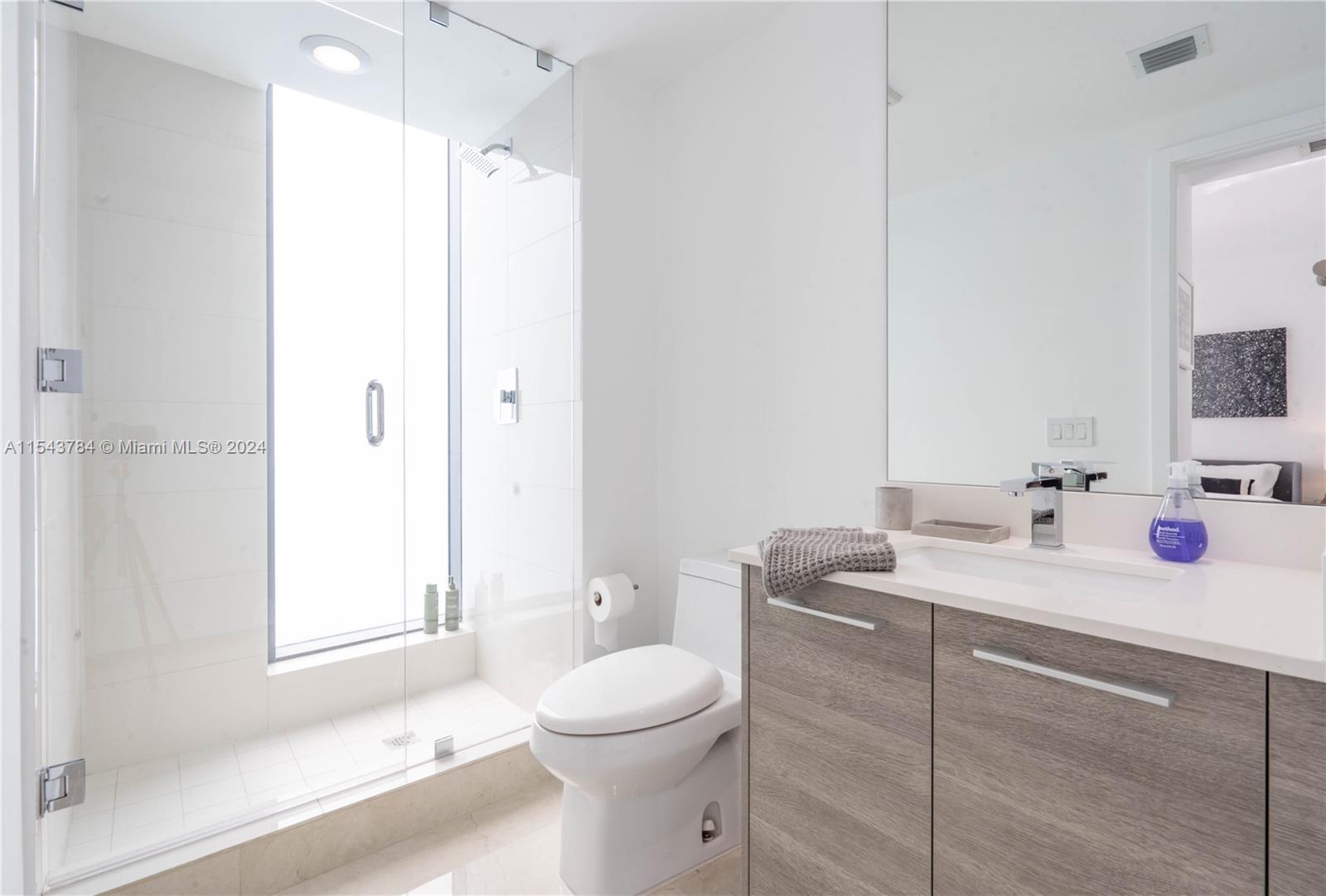 650 NE 32nd St 3601, Miami, Florida 33137, 4 Bedrooms Bedrooms, ,4 BathroomsBathrooms,Residentiallease,For Rent,650 NE 32nd St 3601,A11543784