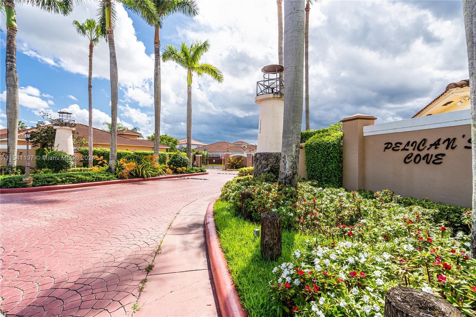 16243 SW 55th St, Miami, Florida 33185, 3 Bedrooms Bedrooms, 1 Room Rooms,2 BathroomsBathrooms,Residential,For Sale,16243 SW 55th St,A11541197