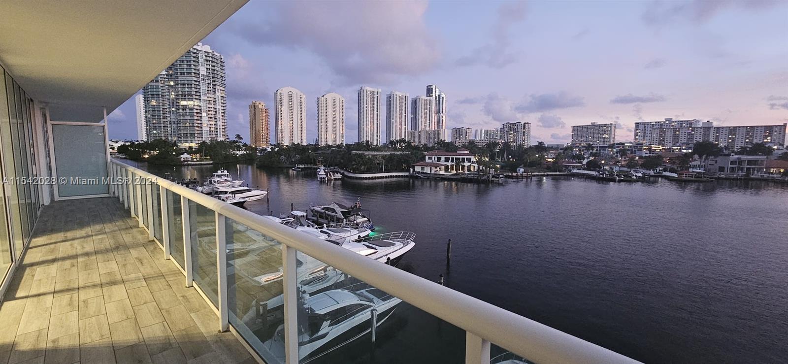 400 Sunny Isles Blvd 417, Sunny Isles Beach, Florida 33160, 3 Bedrooms Bedrooms, ,2 BathroomsBathrooms,Residential,For Sale,400 Sunny Isles Blvd 417,A11542028