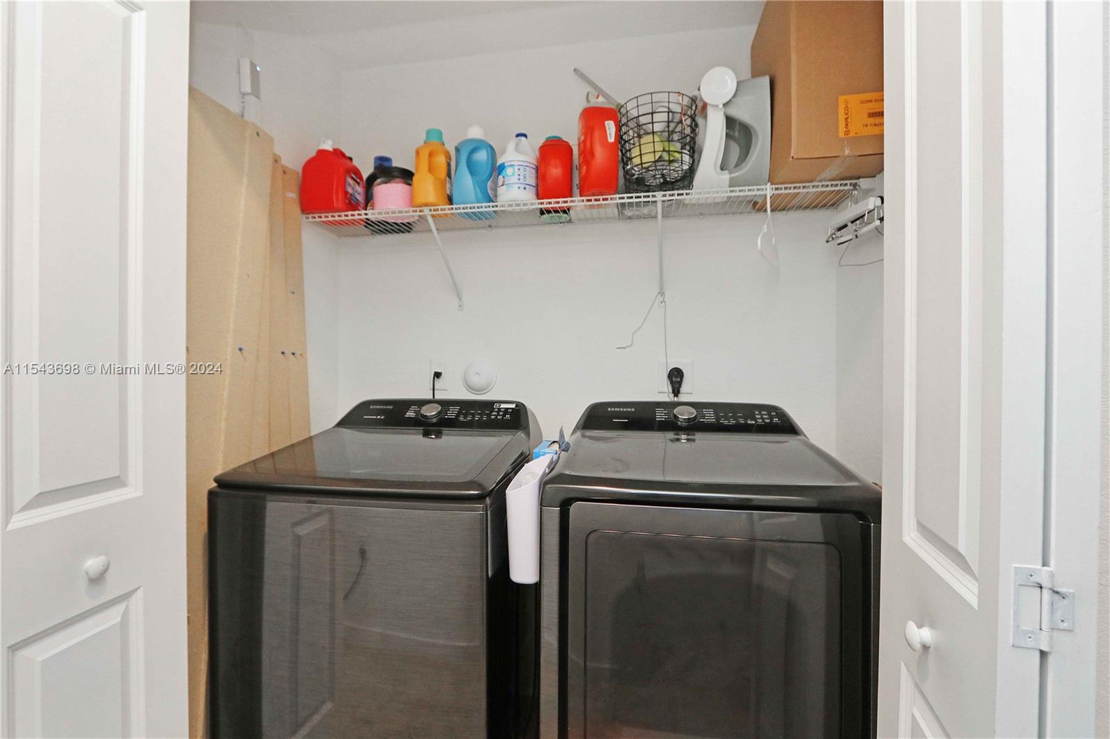 1036 SE 24th Ave #, Homestead, Florida 33035, 4 Bedrooms Bedrooms, ,3 BathroomsBathrooms,Residential,For Sale,1036 SE 24th Ave #,A11543698