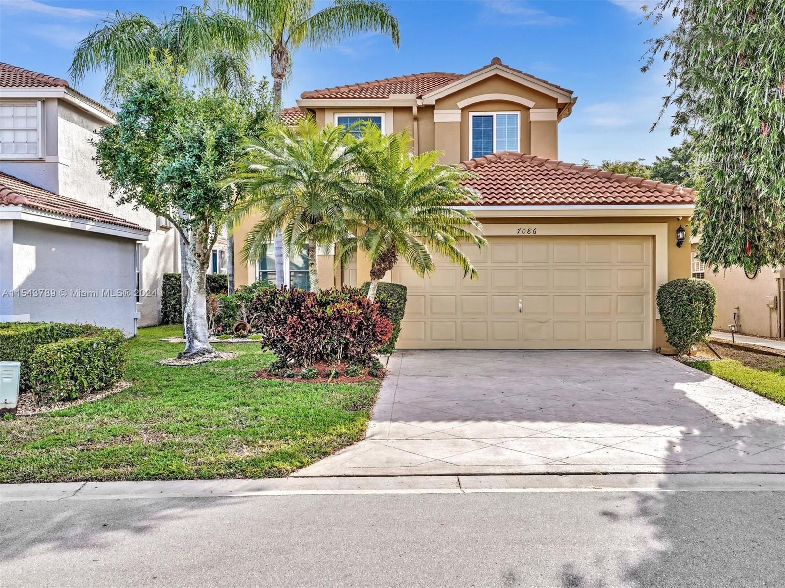 7086 Chesapeake Cir, Boynton Beach, FL 33436