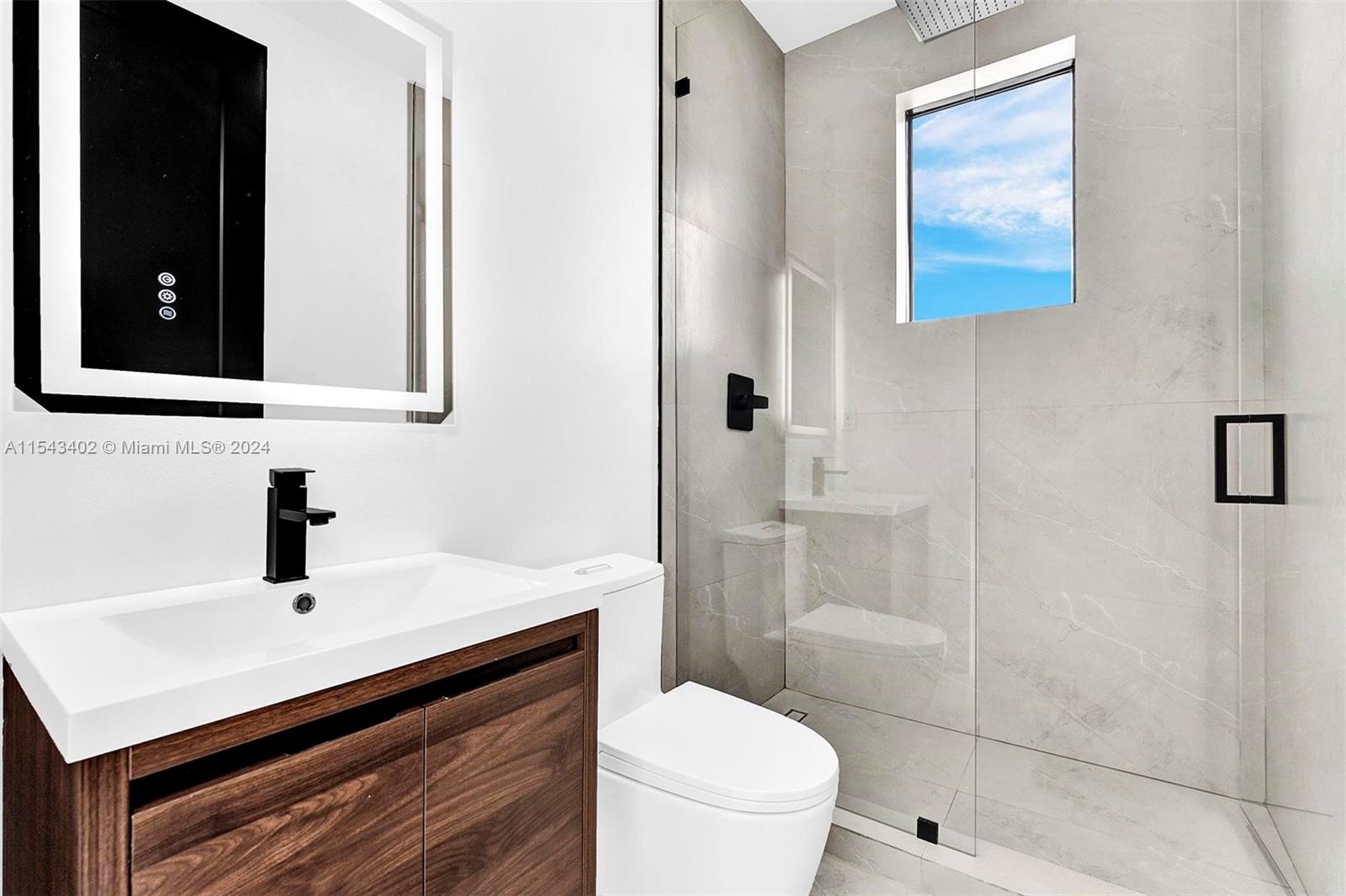 8860 NE 8th Ct, Unincorporated Dade County, Florida 33138, 3 Bedrooms Bedrooms, ,4 BathroomsBathrooms,Residential,For Sale,8860 NE 8th Ct,A11543402