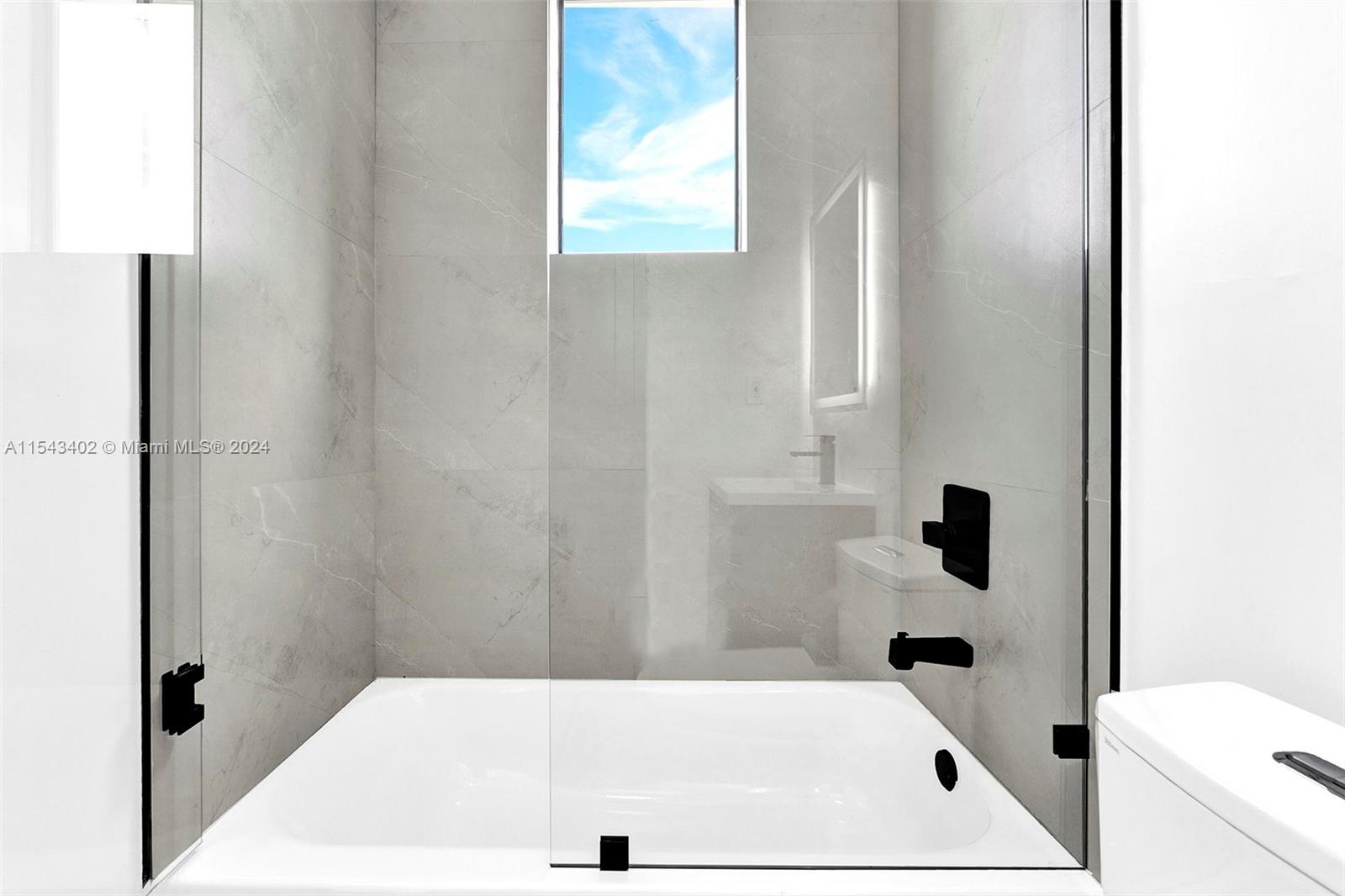 8860 NE 8th Ct, Unincorporated Dade County, Florida 33138, 3 Bedrooms Bedrooms, ,4 BathroomsBathrooms,Residential,For Sale,8860 NE 8th Ct,A11543402