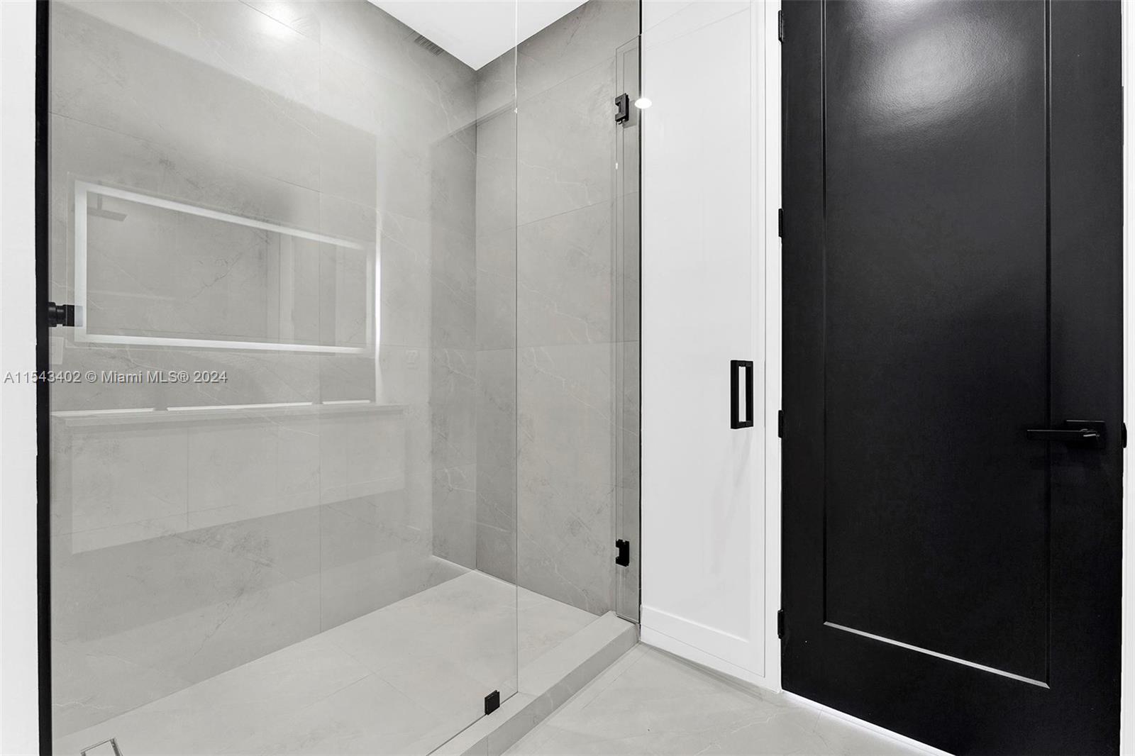 8860 NE 8th Ct, Unincorporated Dade County, Florida 33138, 3 Bedrooms Bedrooms, ,4 BathroomsBathrooms,Residential,For Sale,8860 NE 8th Ct,A11543402